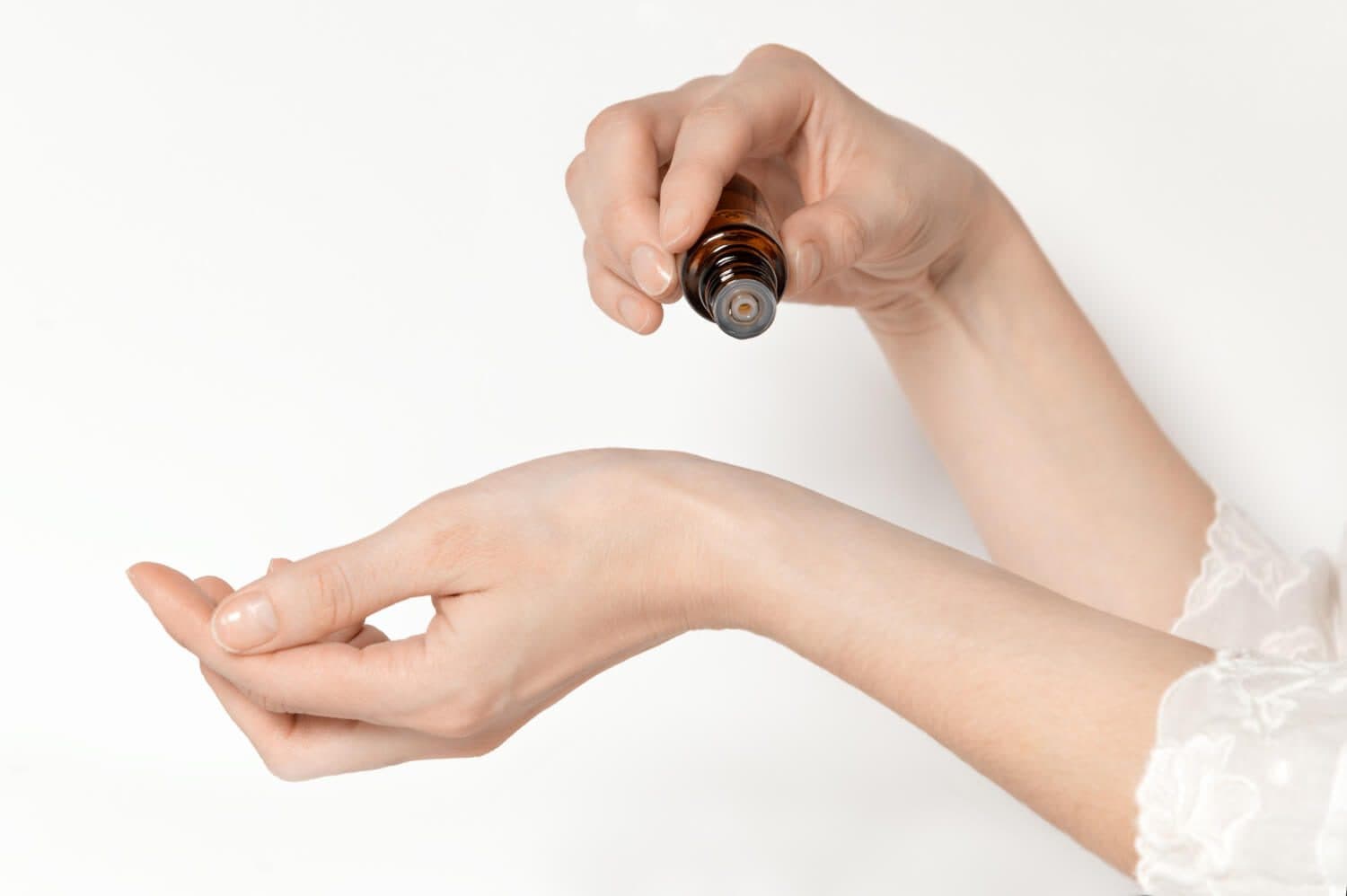 The Power of Touch: How to Use Essential Oils in Hand Massages for Daily Relief