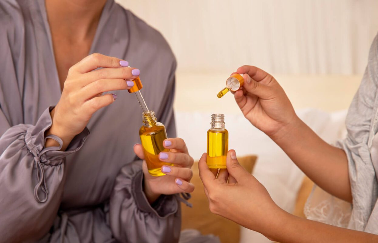 5 Essential Oil Pairings That Work Like Magic Together